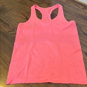 Lululemon swiftly tech tank size 8